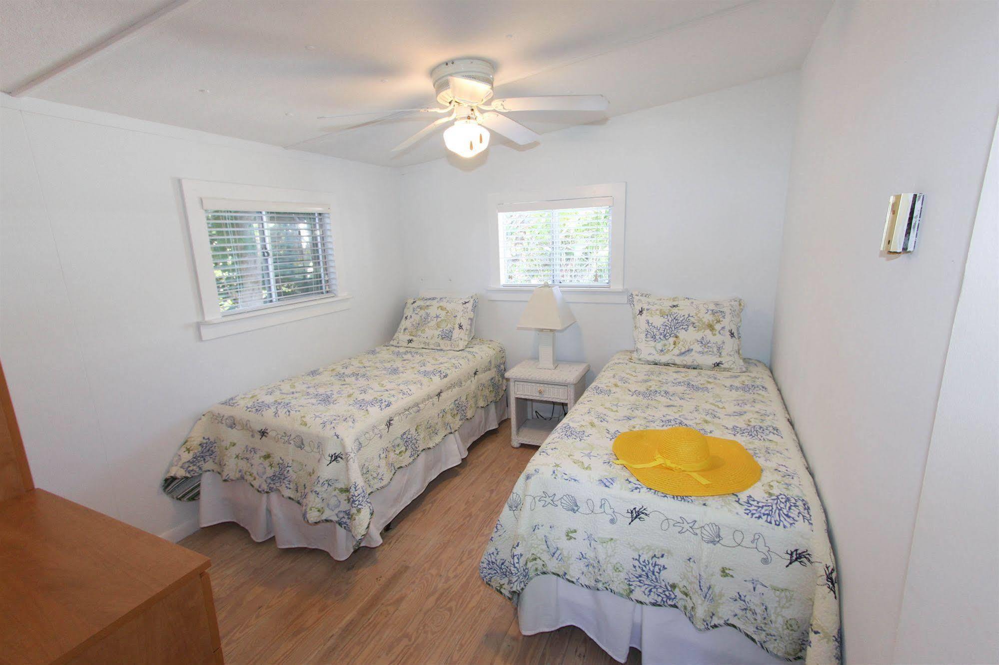 Gulf Breeze Cottages Sanibel Esterno foto